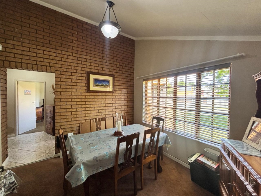 3 Bedroom Property for Sale in Mooivallei Park North West